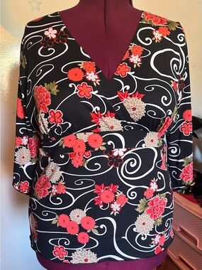 Y2K Vintage Julie’s Closer Floral V-Neck Wrap-Style Women’s Top